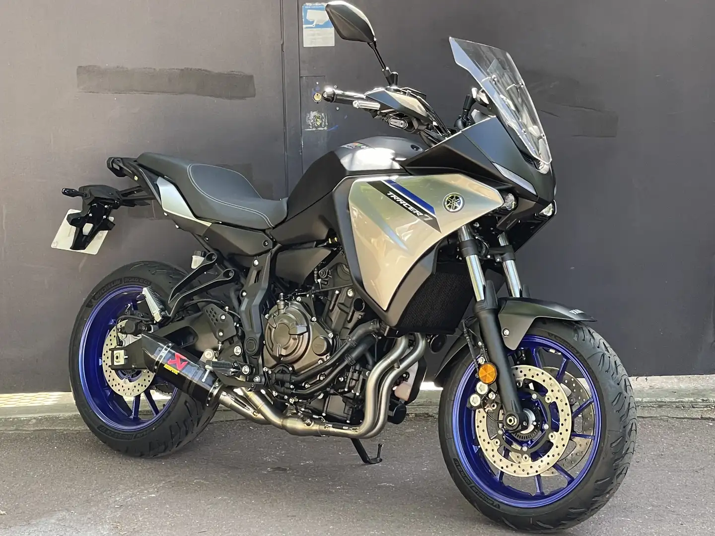 Yamaha Grijs - 1