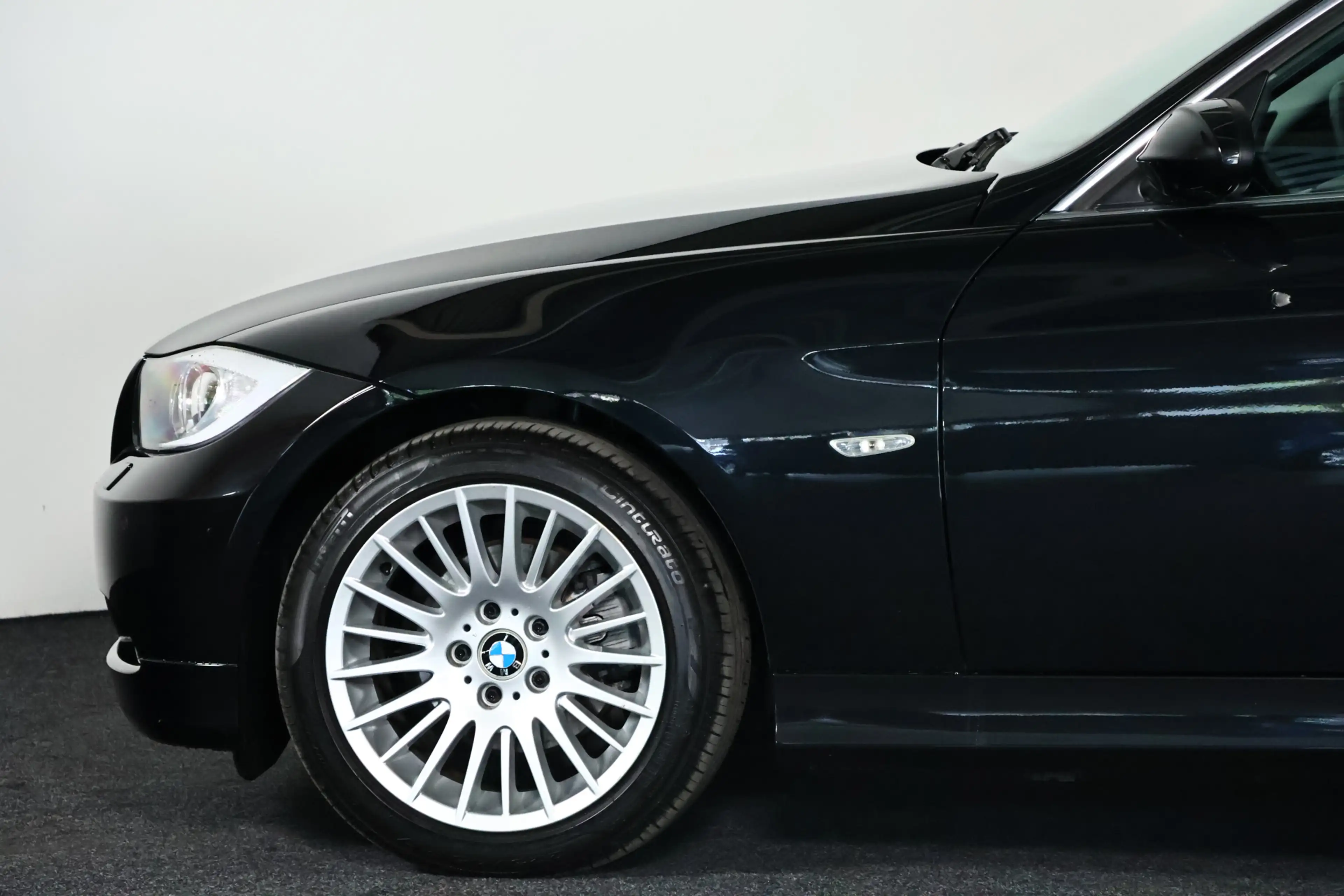 BMW 325 3 Serie 325xi xDrive Panorama / Opendak / Navigati — photo 35