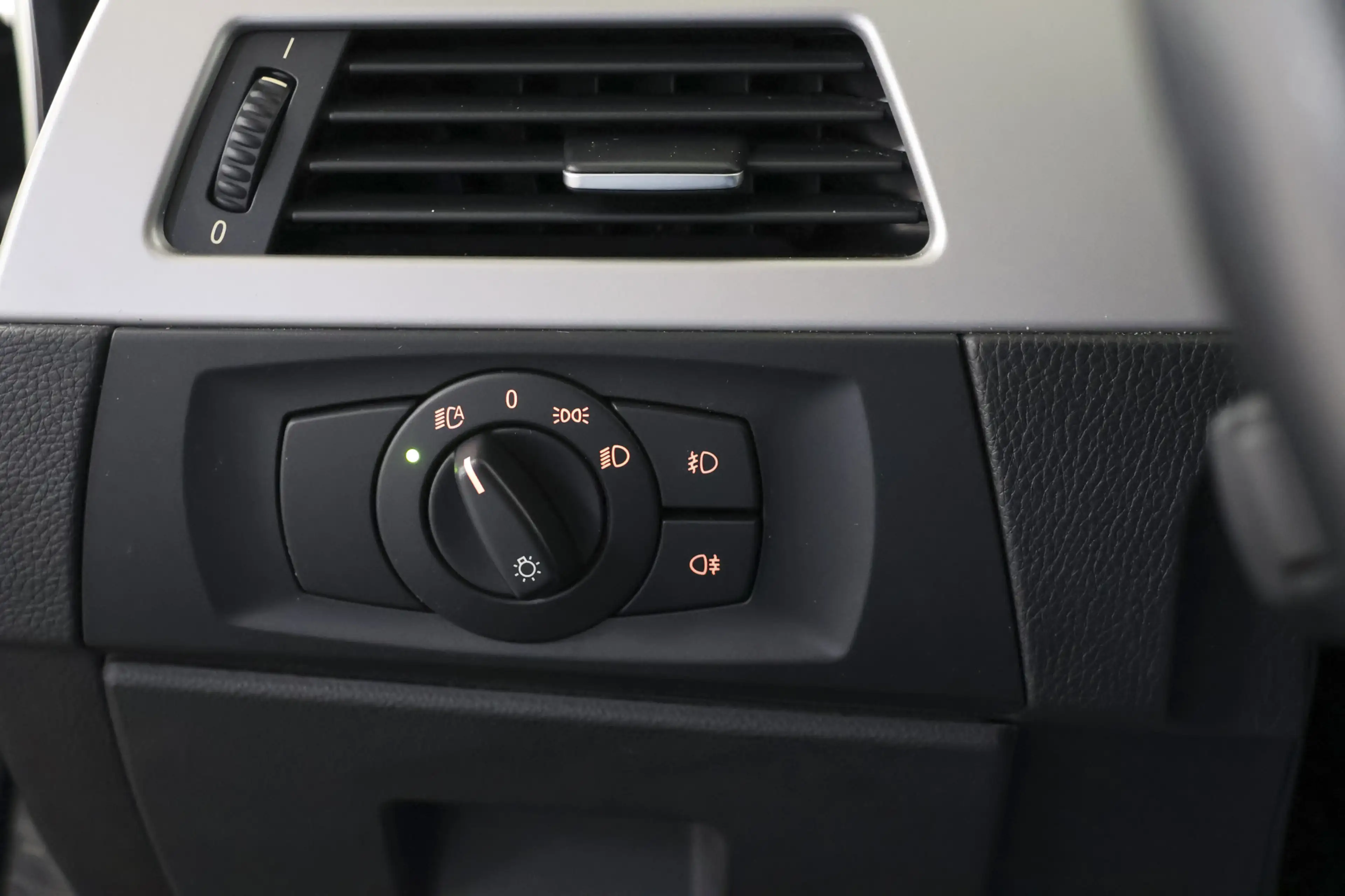 BMW 325 3 Serie 325xi xDrive Panorama / Opendak / Navigati — photo 34