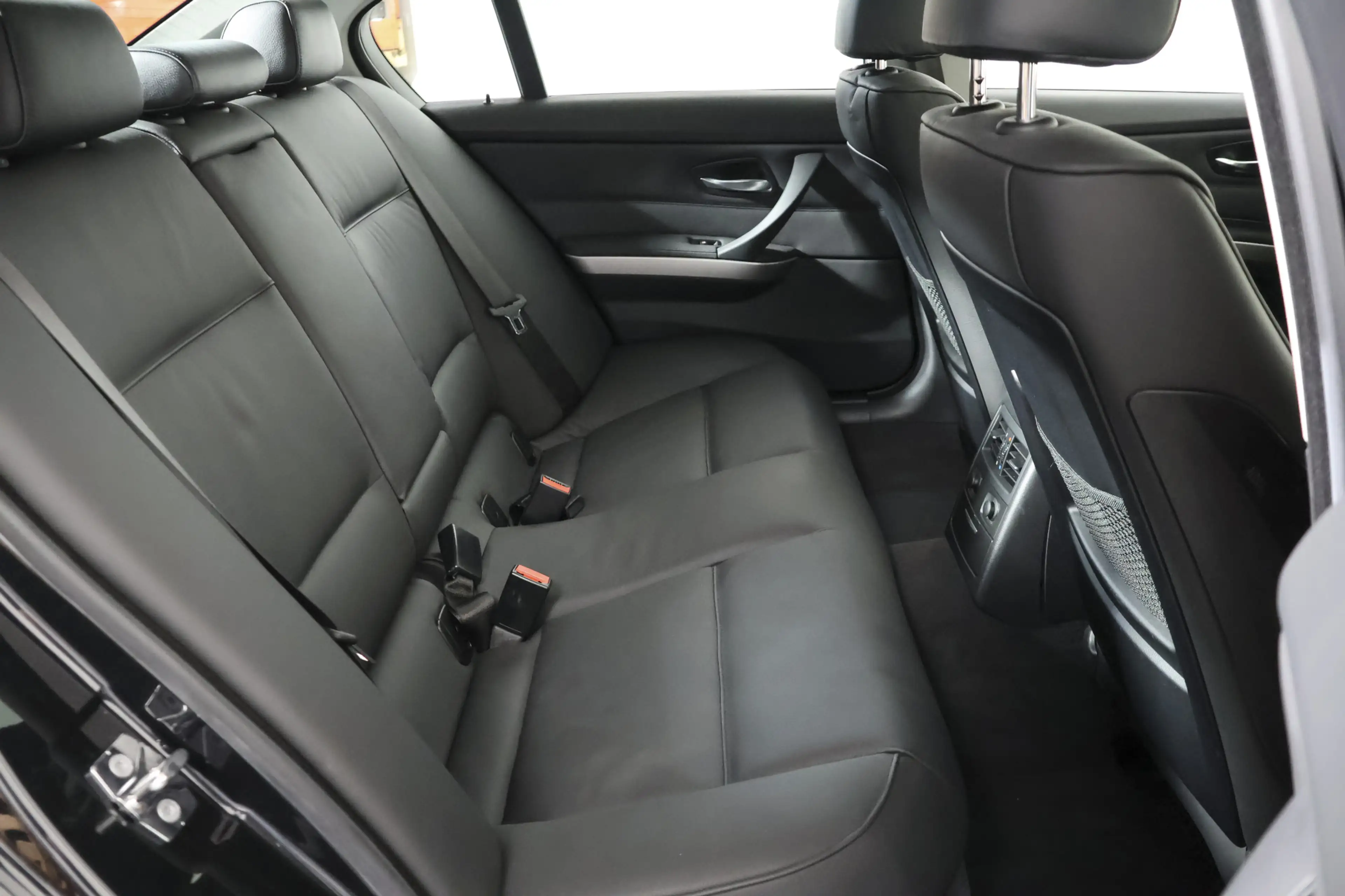 BMW 325 3 Serie 325xi xDrive Panorama / Opendak / Navigati — photo 12