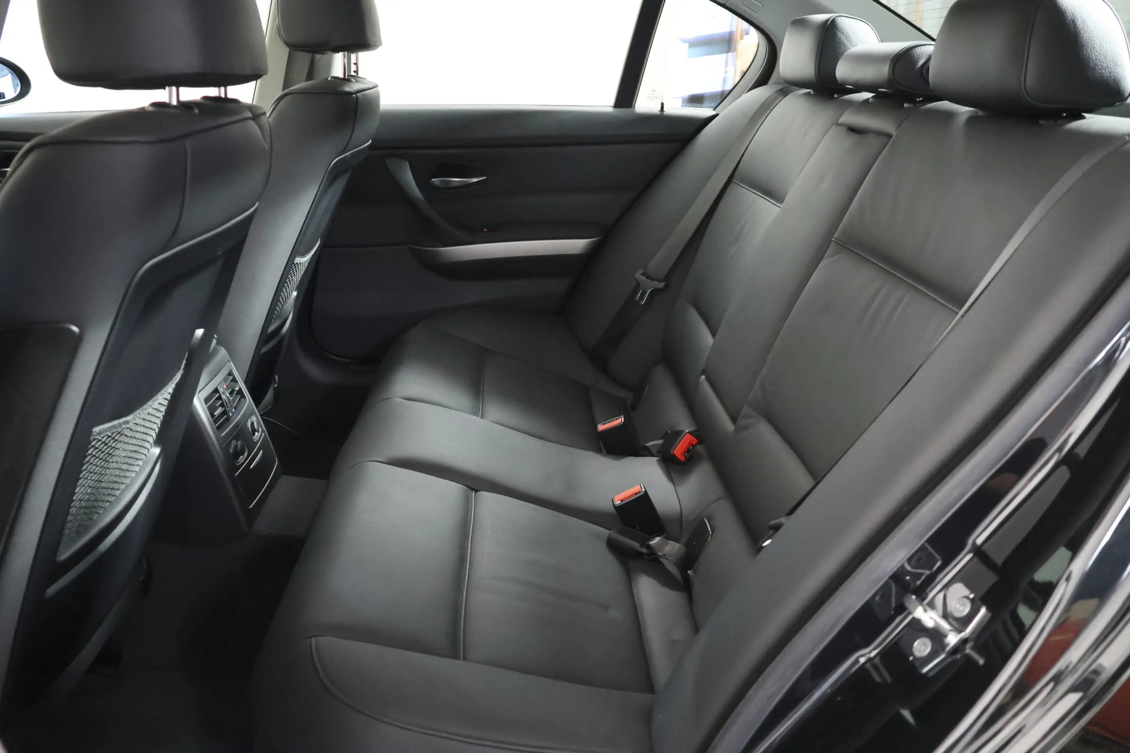 BMW 325 3 Serie 325xi xDrive Panorama / Opendak / Navigati — photo 13