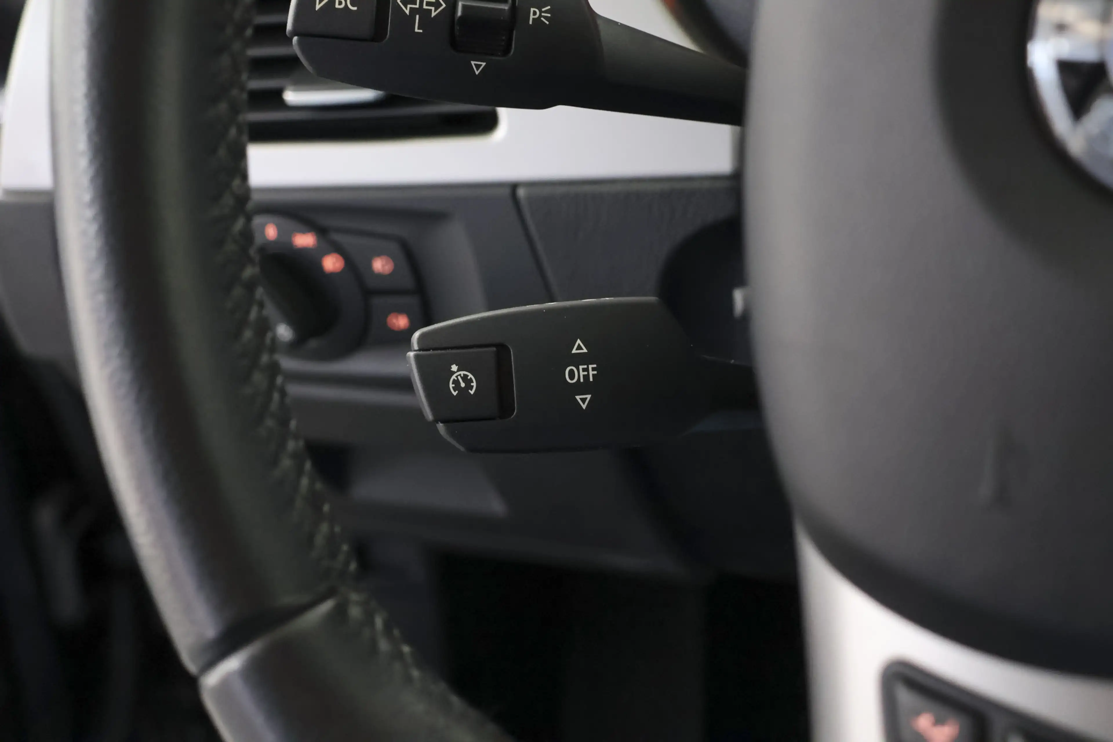 BMW 325 3 Serie 325xi xDrive Panorama / Opendak / Navigati — photo 30