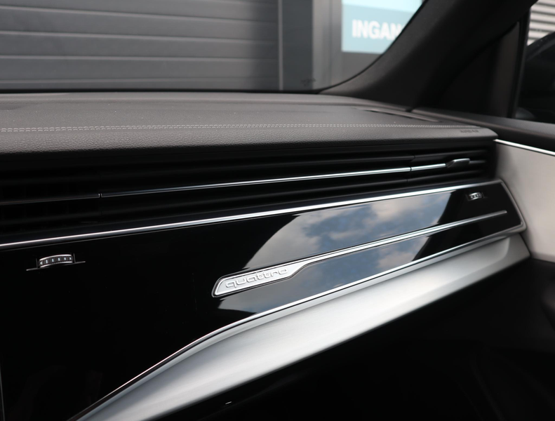 Audi Q8 55 TFSI e quattro Pro Line Advanced Compentition | — photo 36