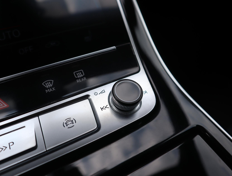 Audi Q8 55 TFSI e quattro Pro Line Advanced Compentition | — photo 33
