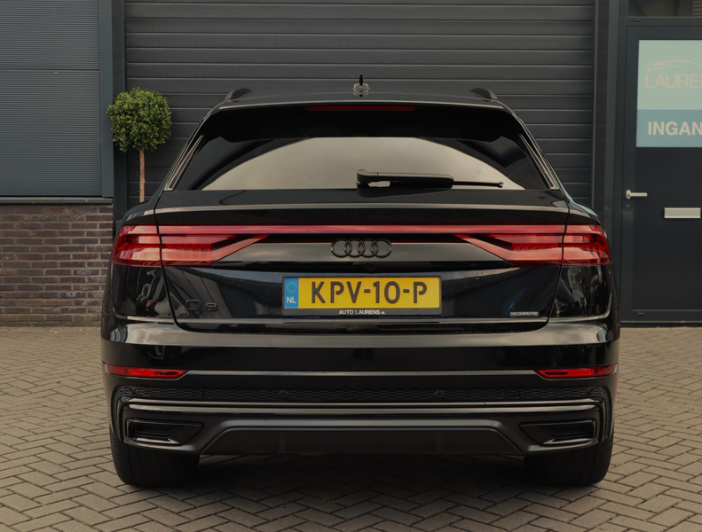Audi Q8 55 TFSI e quattro Pro Line Advanced Compentition | — photo 4
