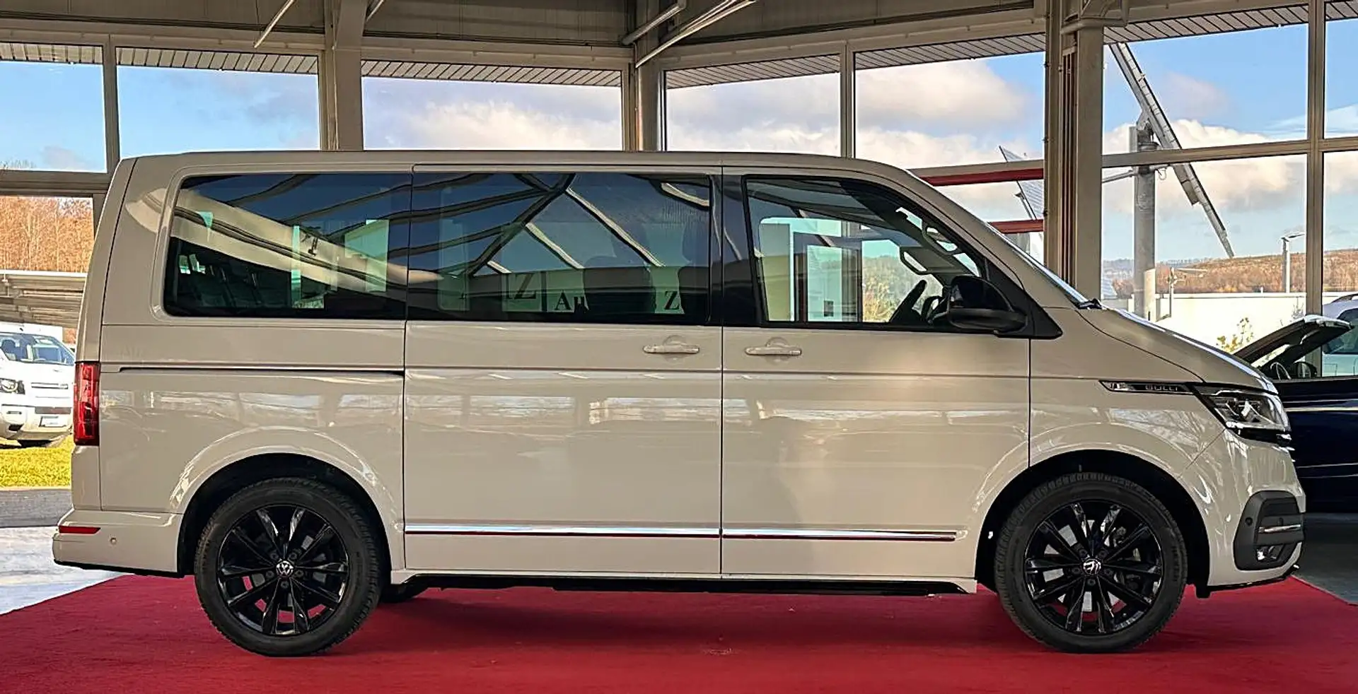 Volkswagen T6 Multivan T6.1 BULLI  STANDHZ  ACC RFK AHK LED Grau - 2