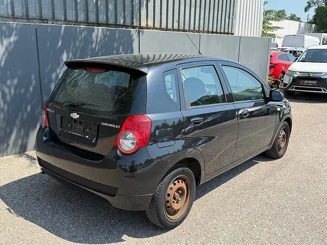 Chevrolet Aveo view 6