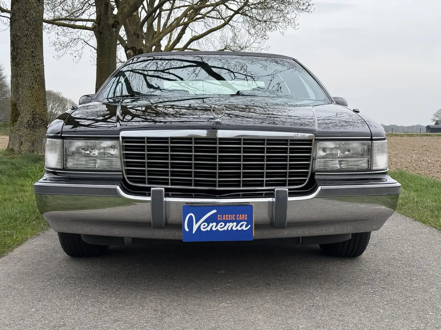 Cadillac Fleetwood brougham Negro - 2