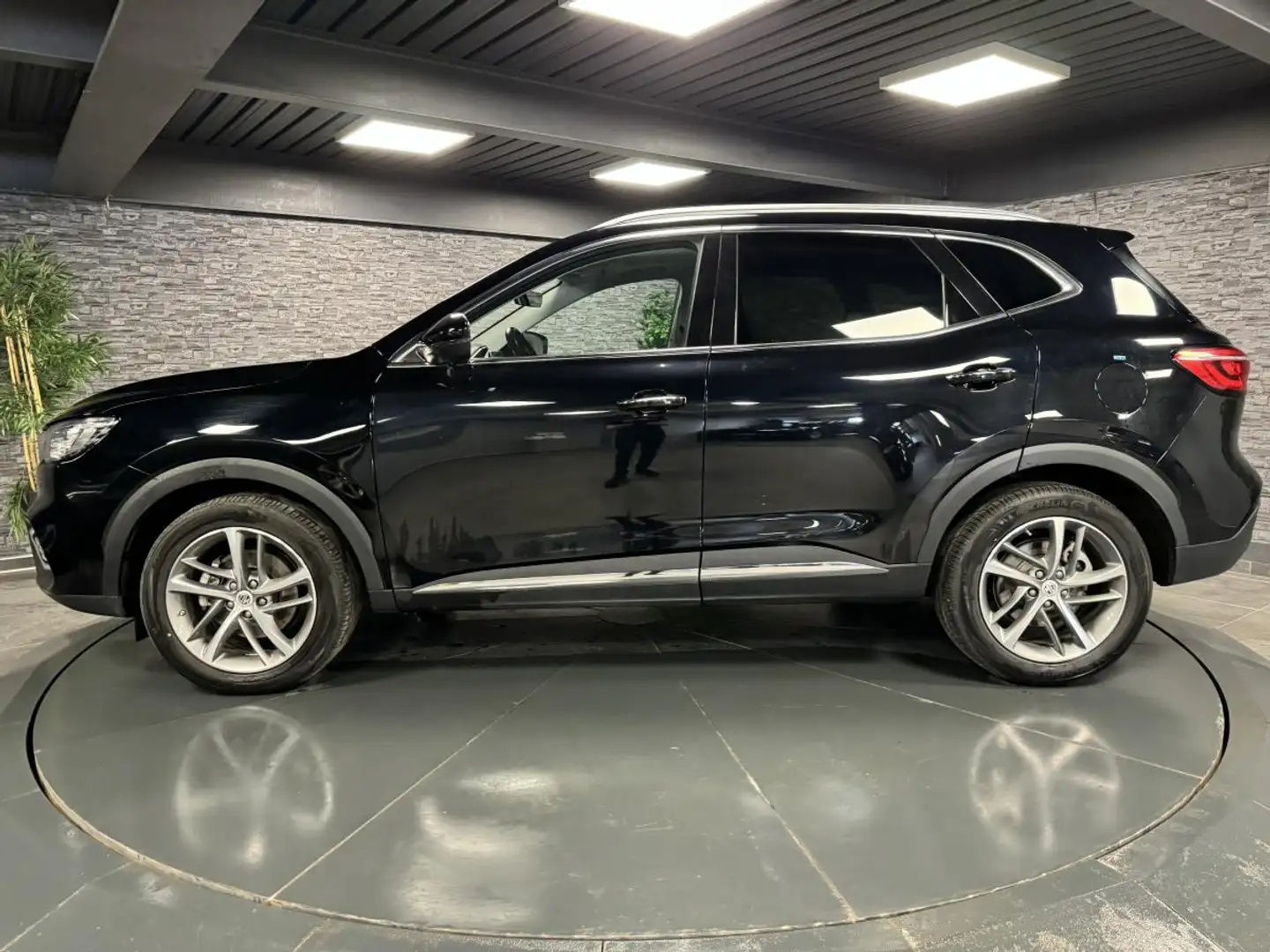 MG EHS 1.5T GDi Phev 258 Luxury Noir - 2