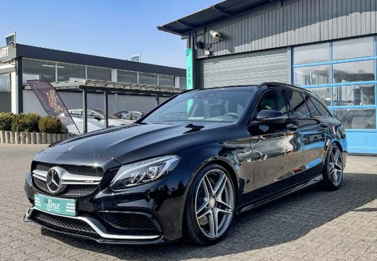 Mercedes-Benz C 63 AMG T LED Panorama HeadUp  Ambiente Comand Negro - 1