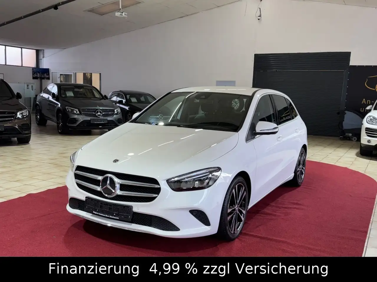 Mercedes-Benz B 180