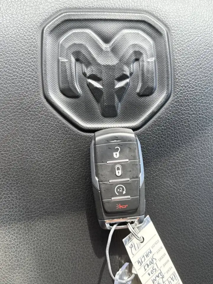 RAM 1500 снимка RAM 1500