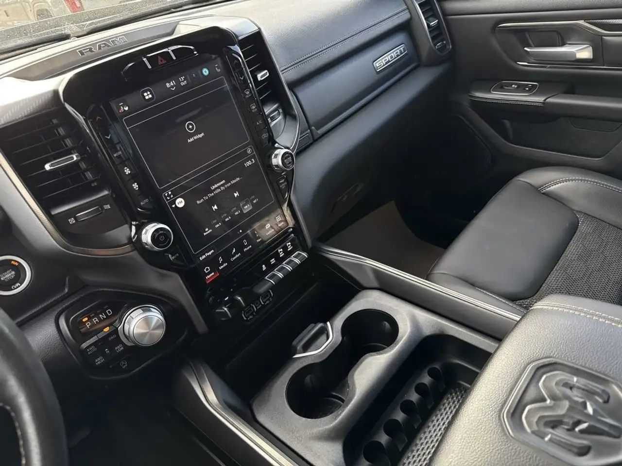 RAM 1500 снимка RAM 1500