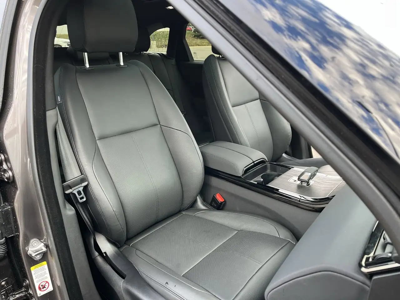 Land Rover Range Rover Velar снимка Land Rover Range Rover Velar