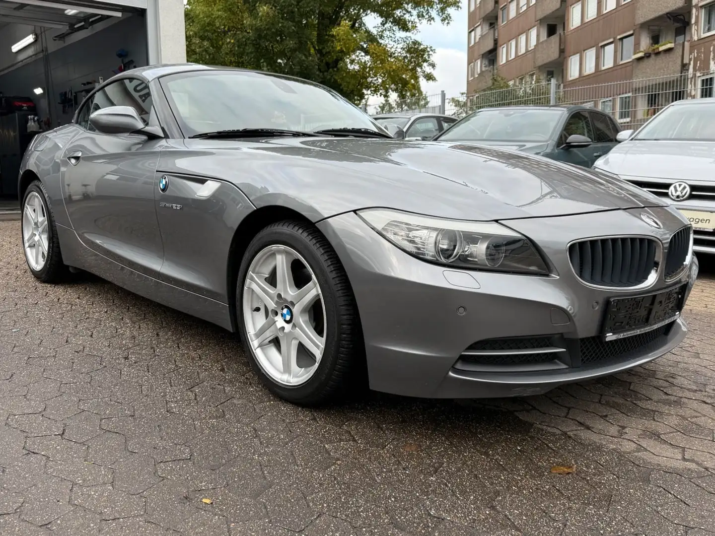 BMW Z4 Cabrio sDrive23i*Xenon*41000Km*Navi*gepflegt Grau - 2