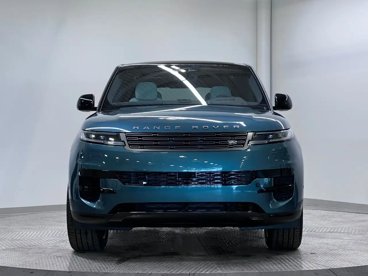 Land Rover Range Rover Sport снимка Land Rover Range Rover Sport