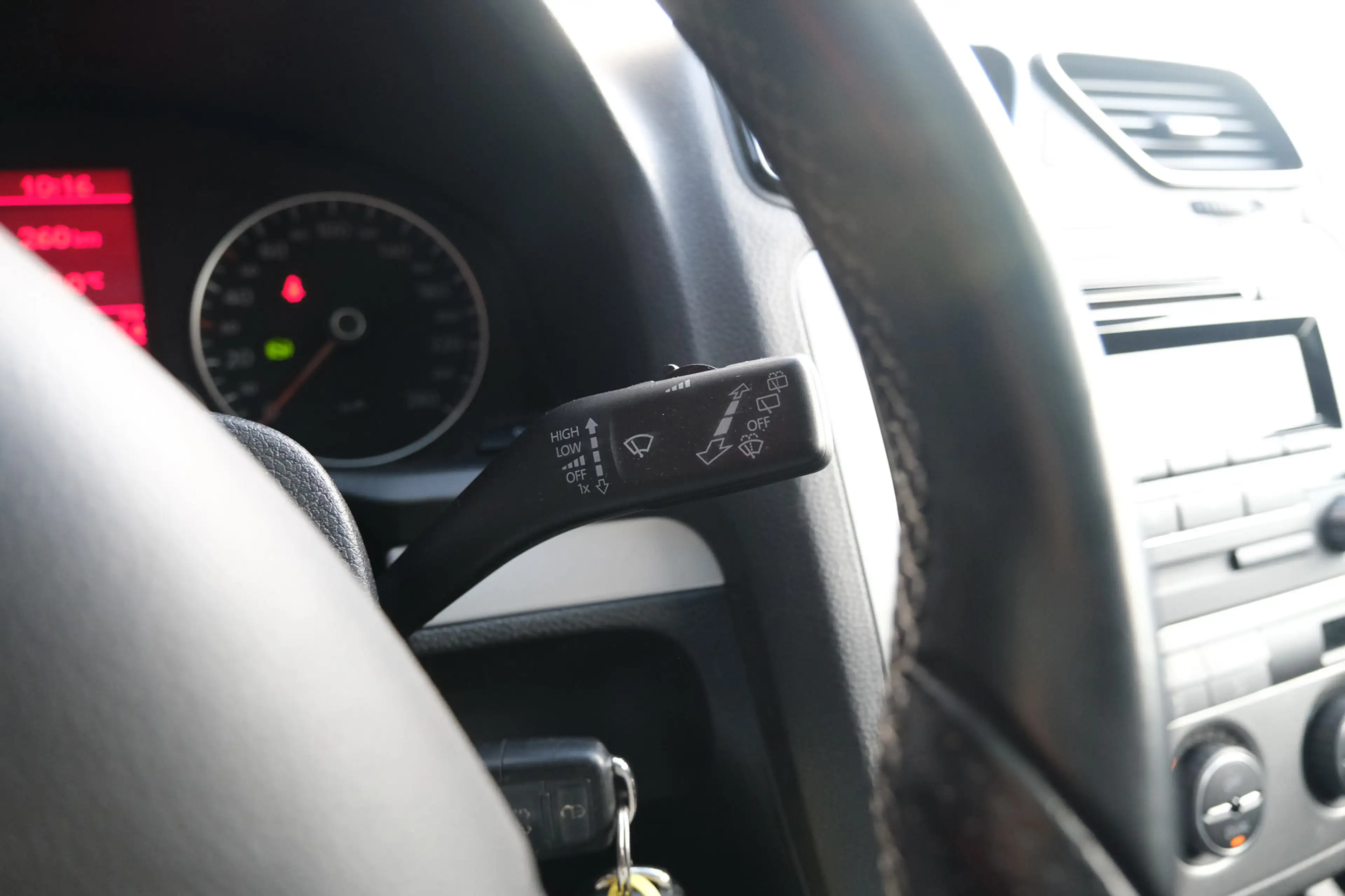 Volkswagen Scirocco 1.4 TSI Highline Plus — photo 16