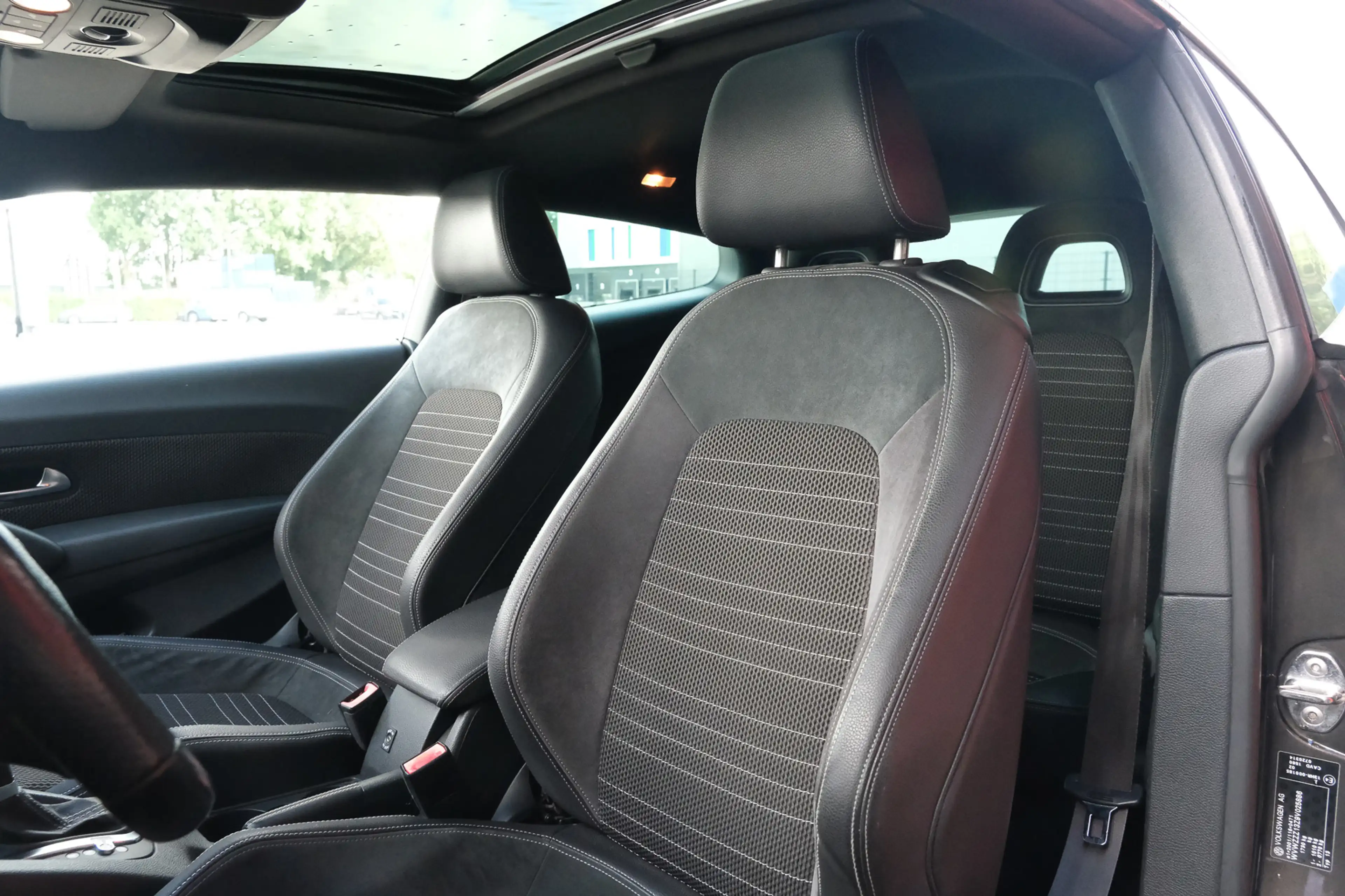 Volkswagen Scirocco 1.4 TSI Highline Plus — photo 26