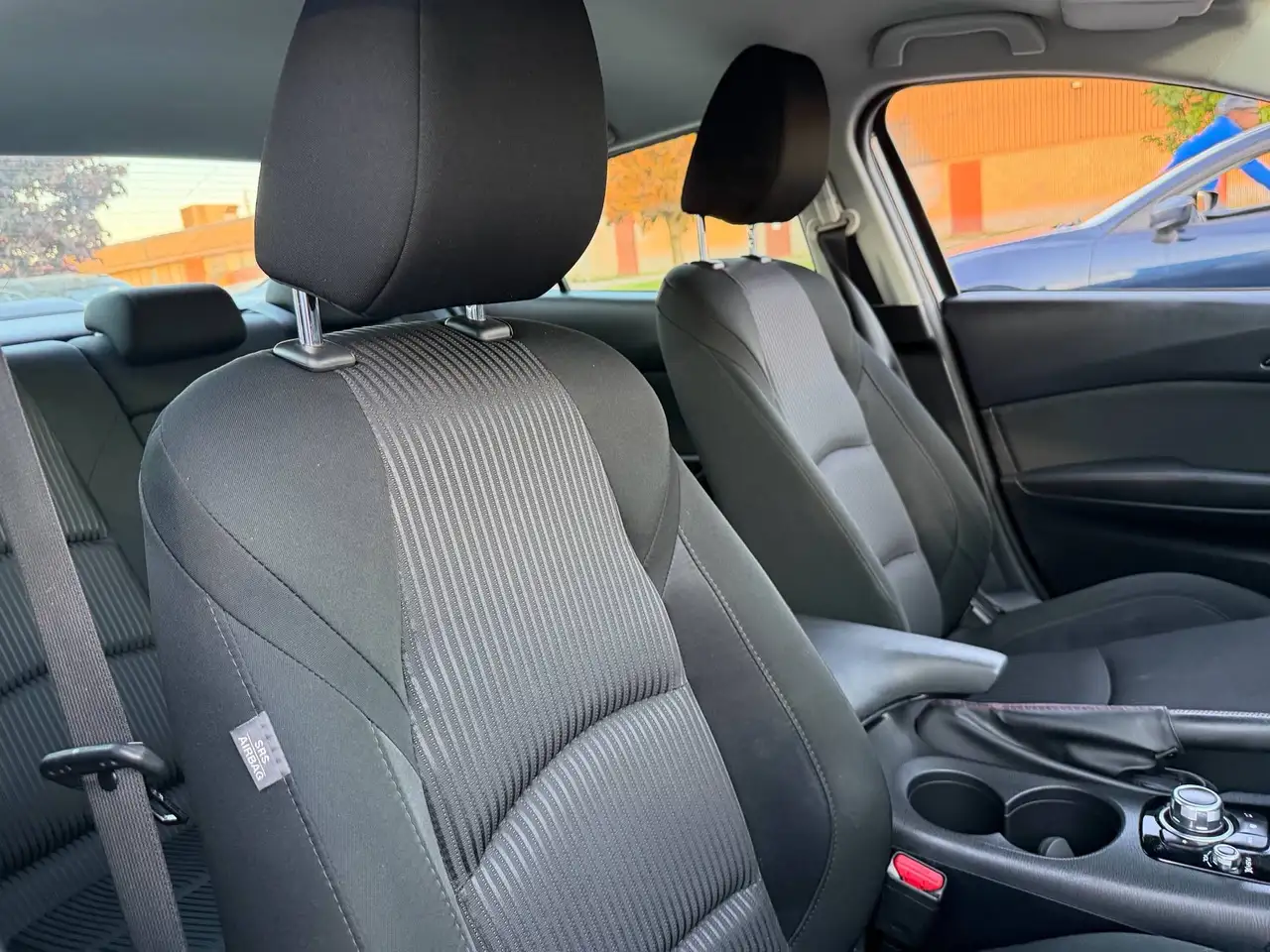 Mazda 3 снимка Mazda 3