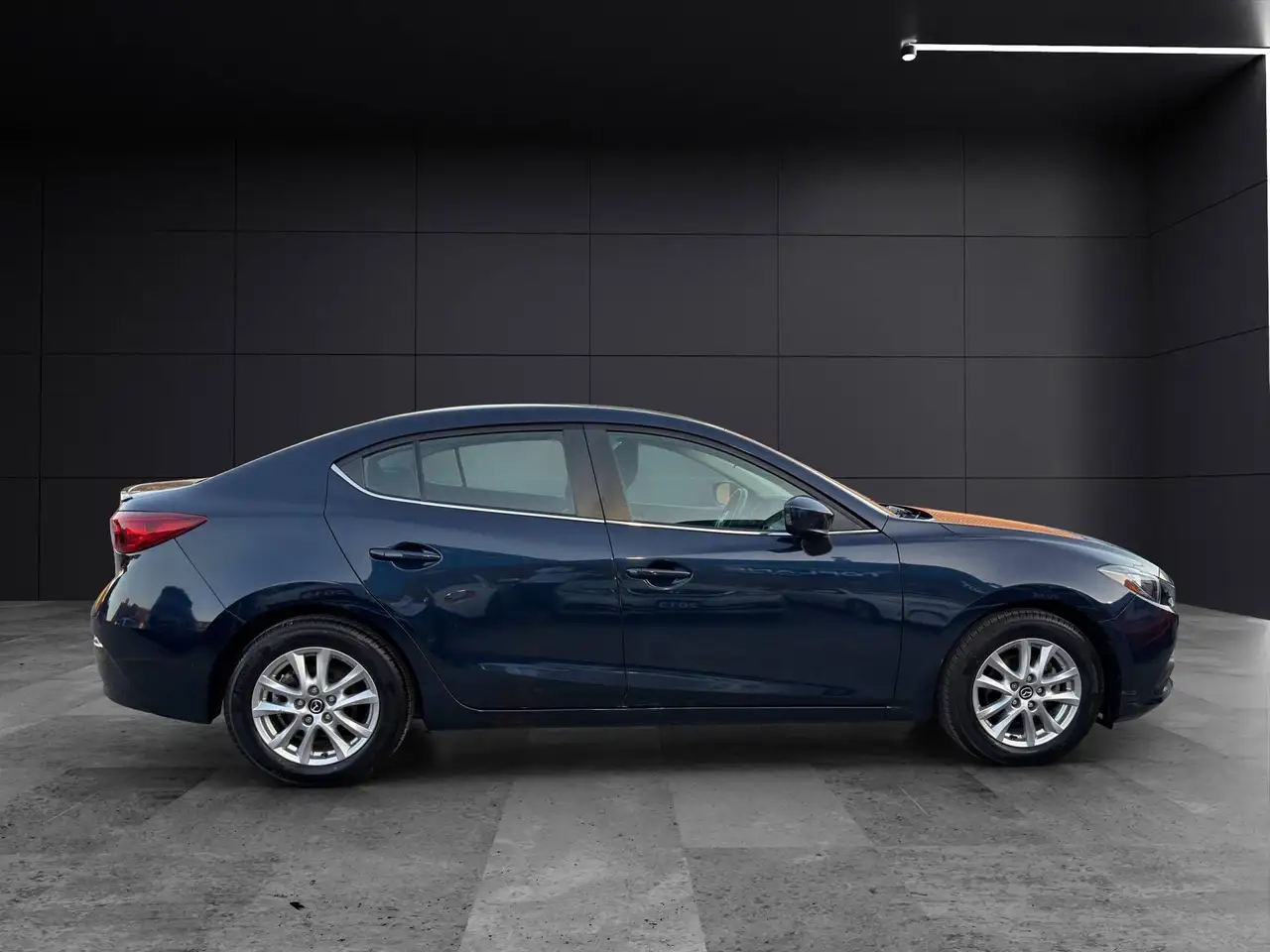 Mazda 3 снимка Mazda 3