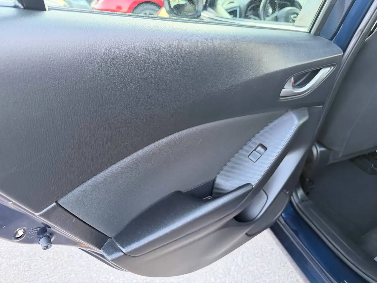 Mazda 3 снимка Mazda 3