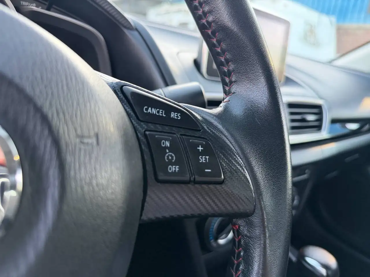 Mazda 3 снимка Mazda 3