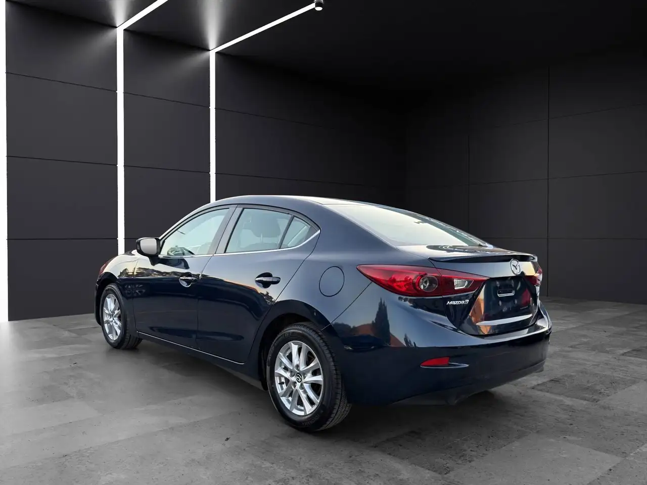 Mazda 3 снимка Mazda 3