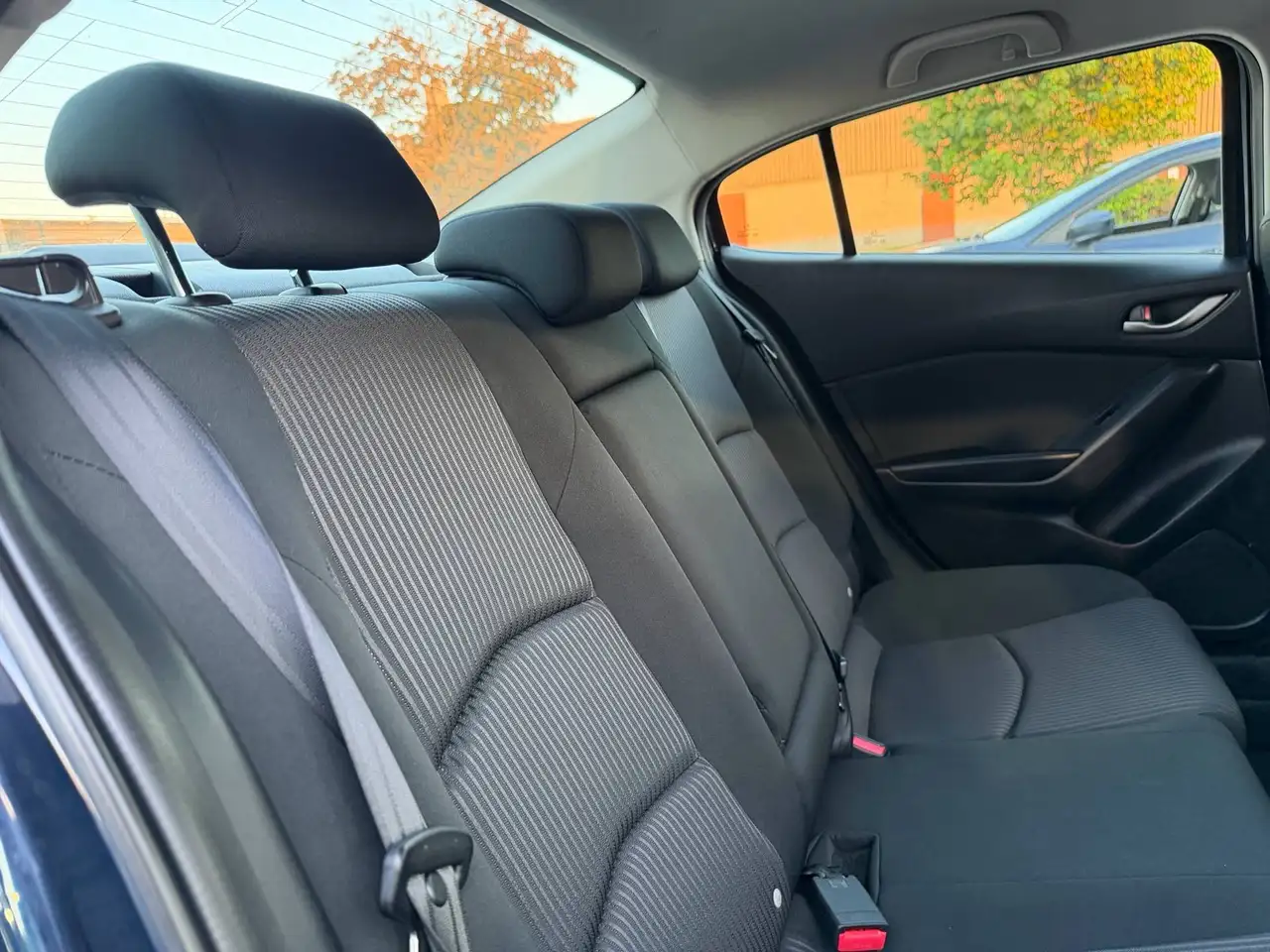 Mazda 3 снимка Mazda 3