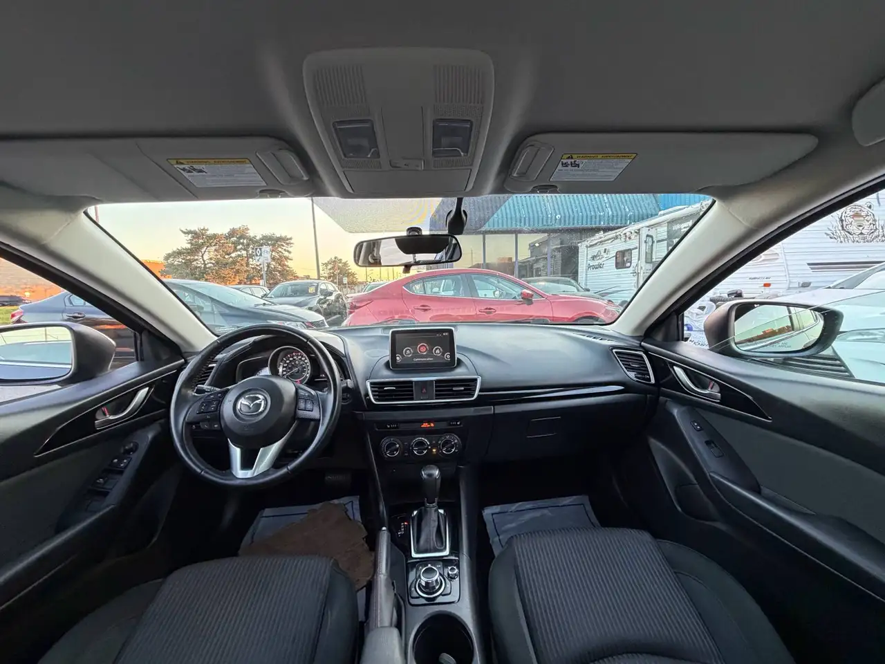 Mazda 3 снимка Mazda 3