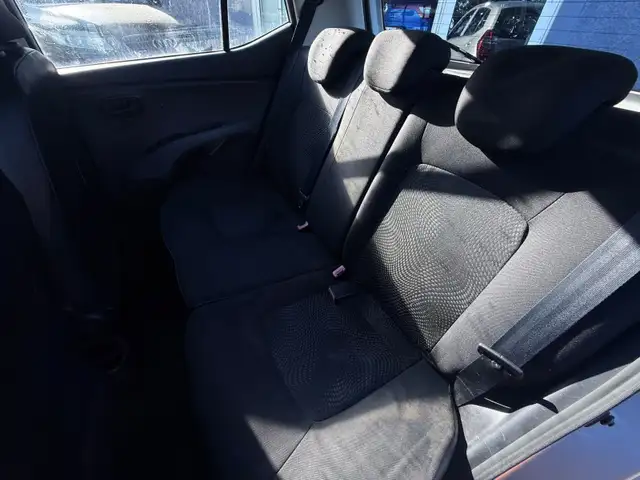 Hyundai I10 view 10