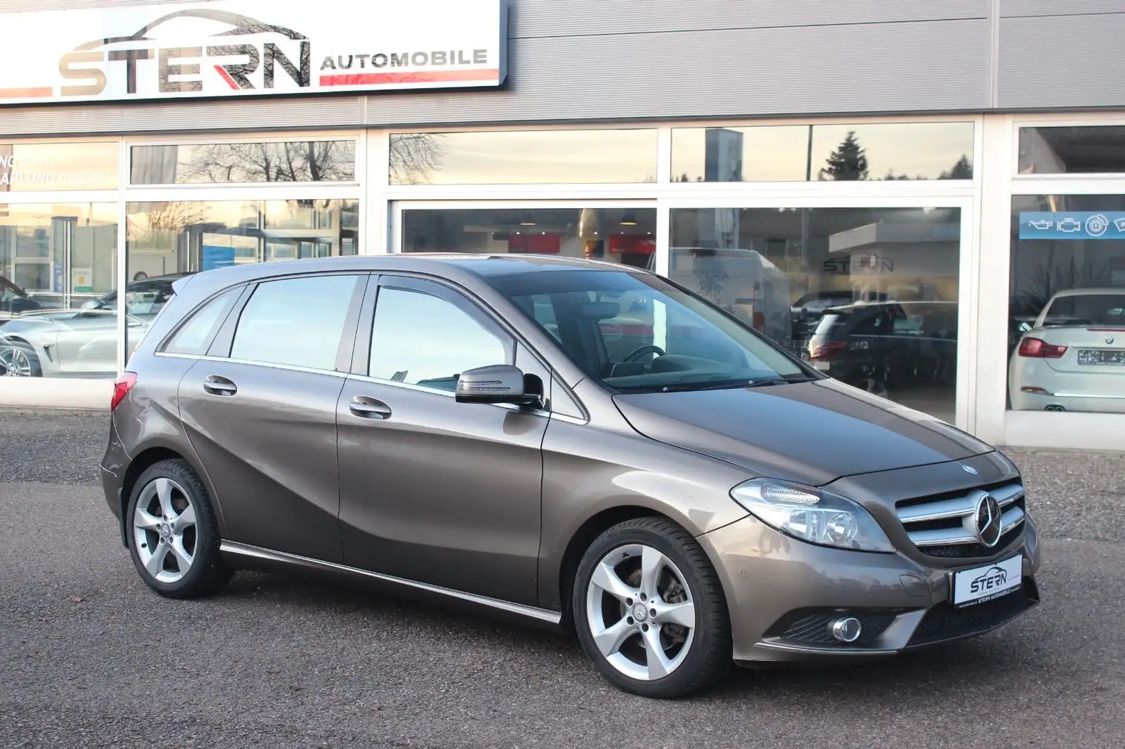 Mercedes-Benz B 180 CDI l LEDER l AMBIENTE l TÜV NEU Braun - 1