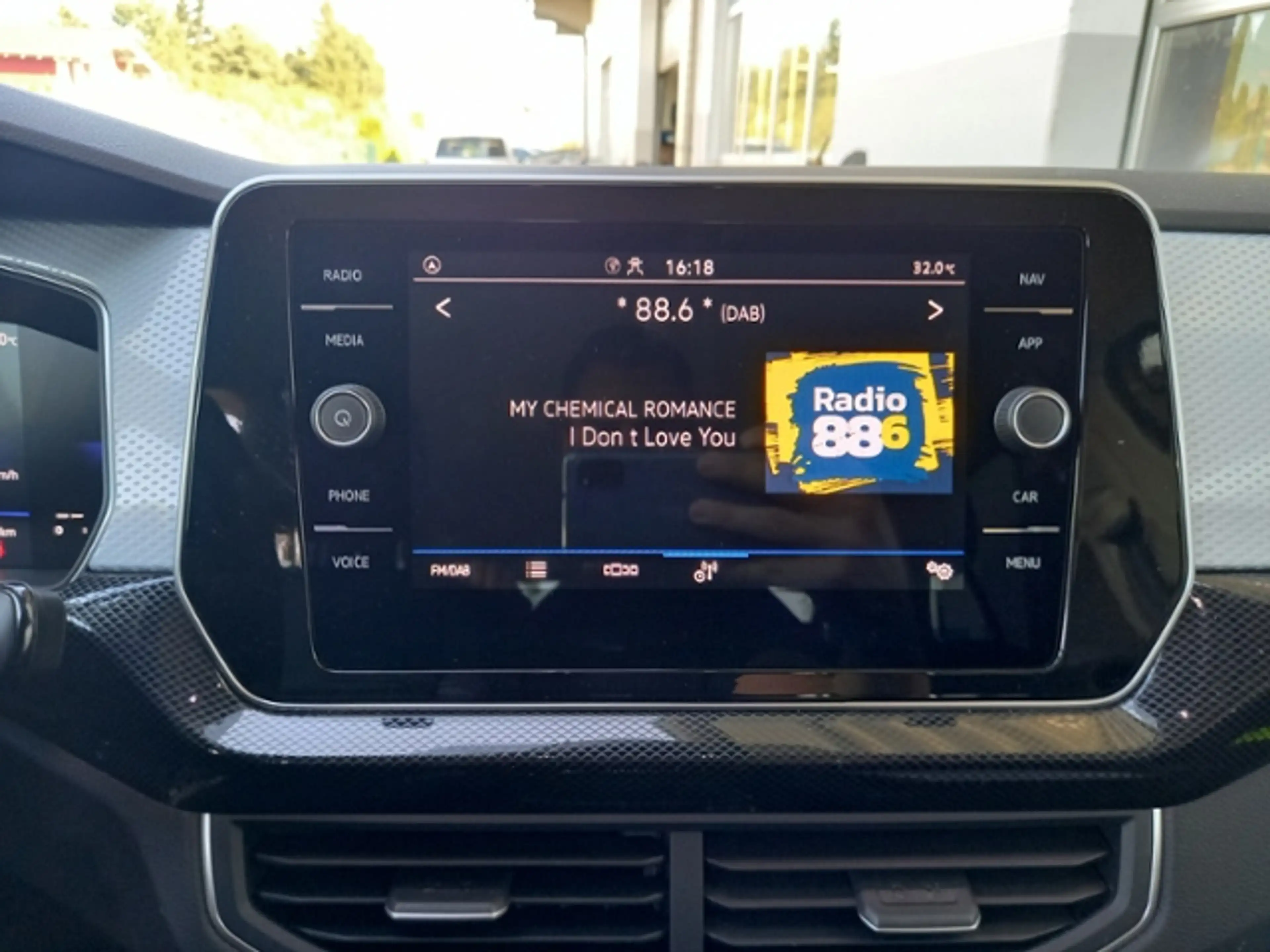 Volkswagen T-Cross GOAL ACC PDC SHZ CLIMATRONIC APP-CONNECT — photo 8