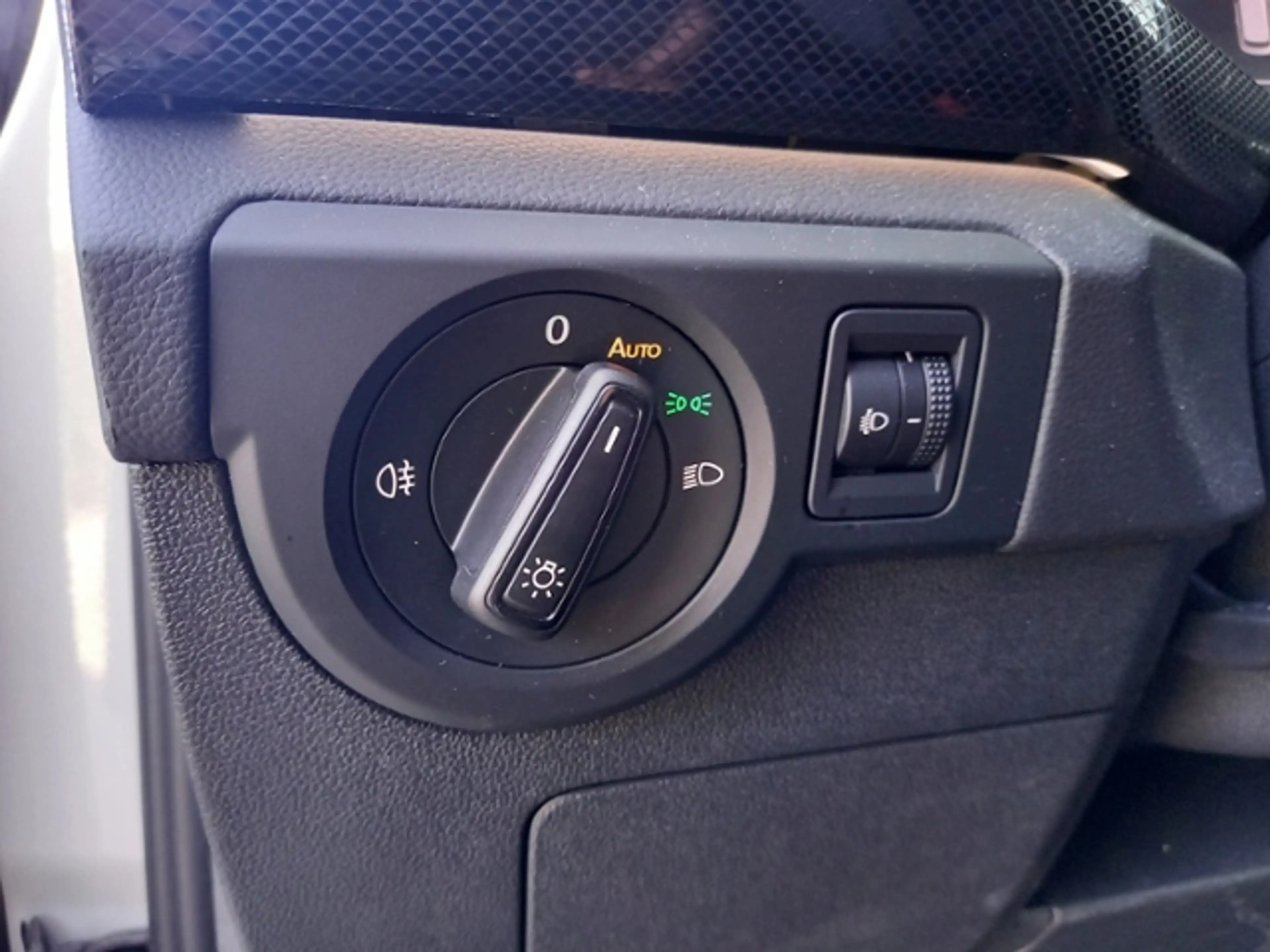 Volkswagen T-Cross GOAL ACC PDC SHZ CLIMATRONIC APP-CONNECT — photo 14