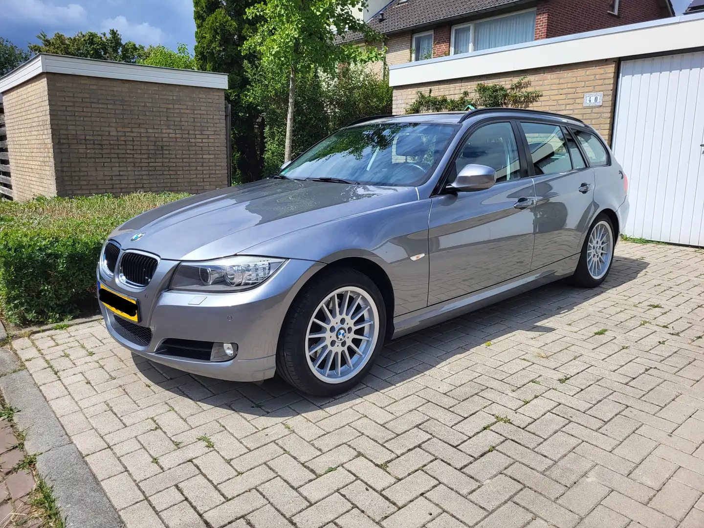 BMW 320 Touring 320i  High Executive Grijs - 1