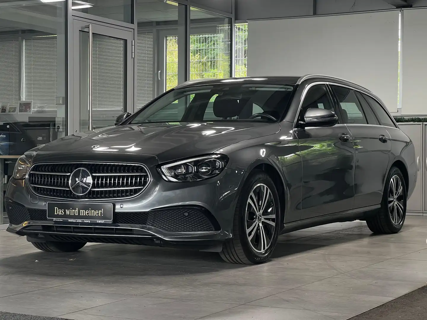 Mercedes-Benz E 220 d T 4M Avantgarde AHK LED+NAV+PDC&KAM+KLIMA Grau - 1