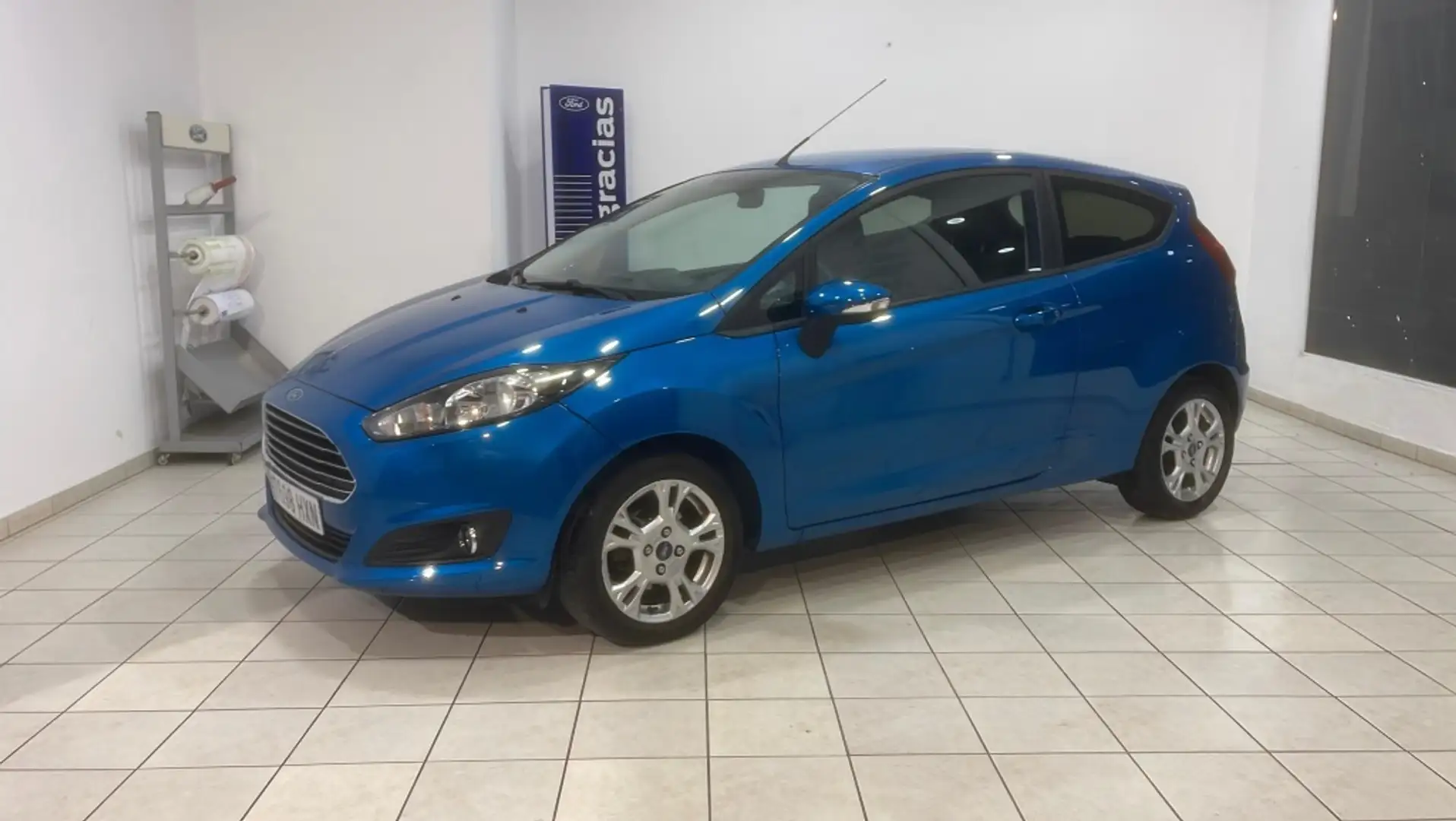 Ford Fiesta 1.25 Trend 82 Bleu - 1