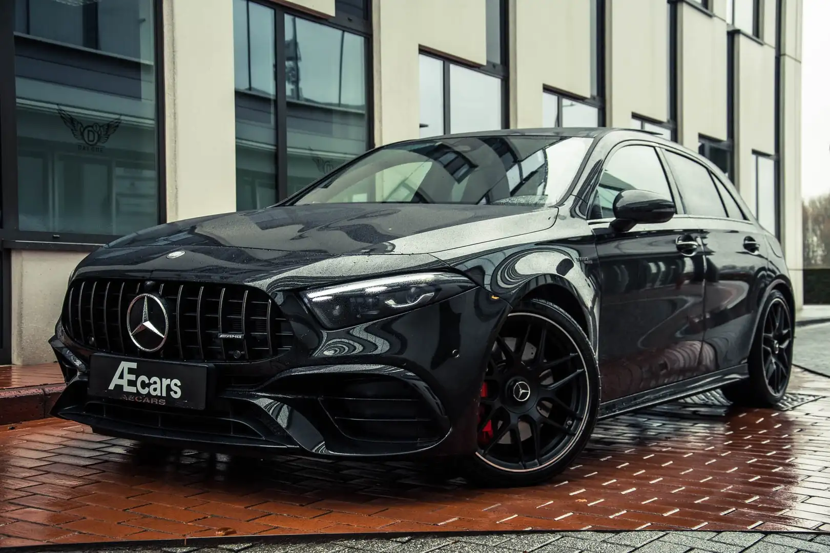 Mercedes-Benz A 45 AMG S / 4-MATIC + / NIGHT PACK / TRACK PACE / 1 OWNER Noir - 1