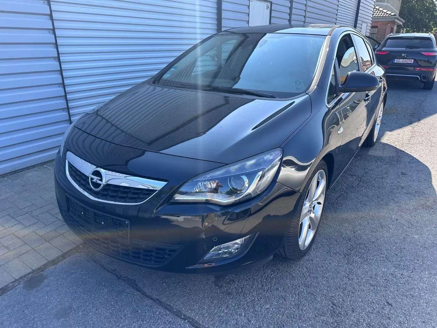 Opel Astra J Lim. 5-trg. Sport/Automatik/Navi Zwart - 2
