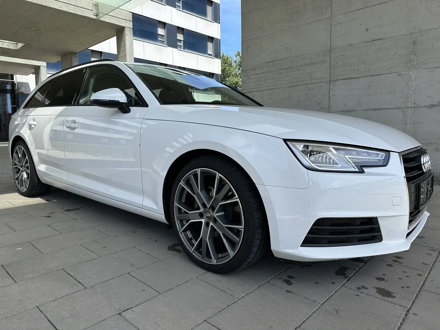 Audi A4 Avant 2,0 TDI S-tronic - 2