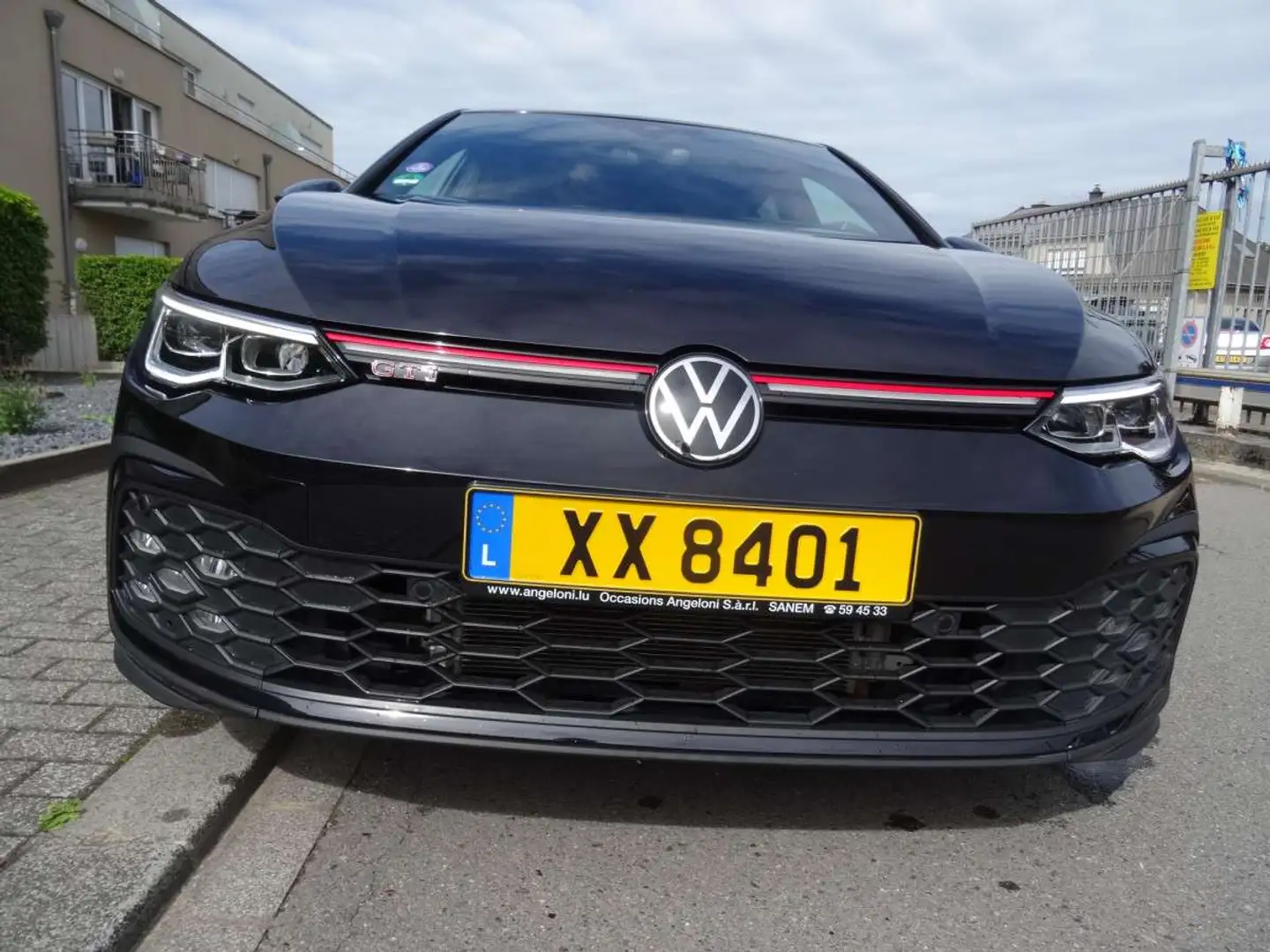 Volkswagen Golf GTI 8 VIII 2.0 TSI 6 VITESSES 245CV Zwart - 2