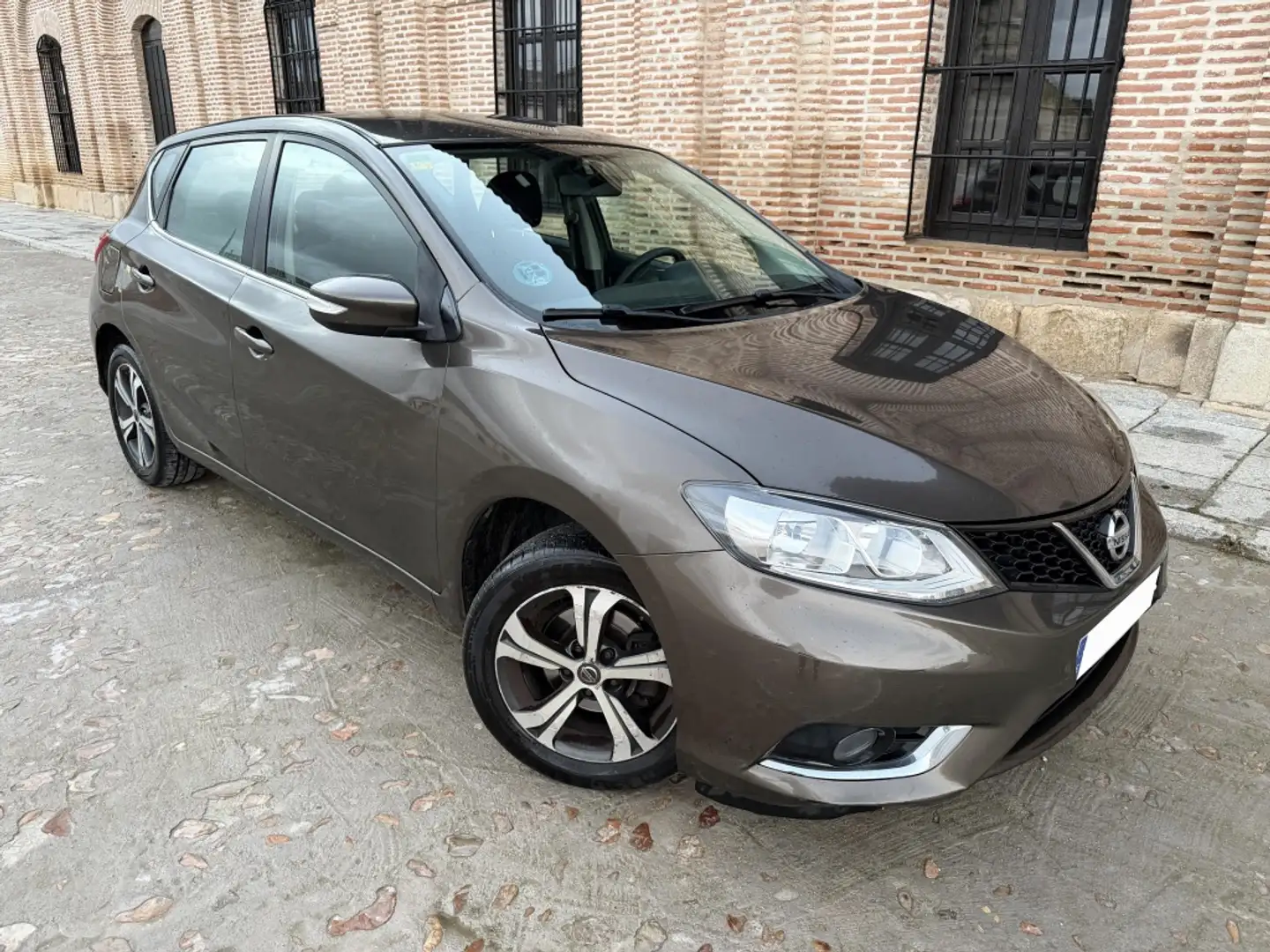 Nissan Pulsar 1.2 DIG-T N-Connecta Braun - 2