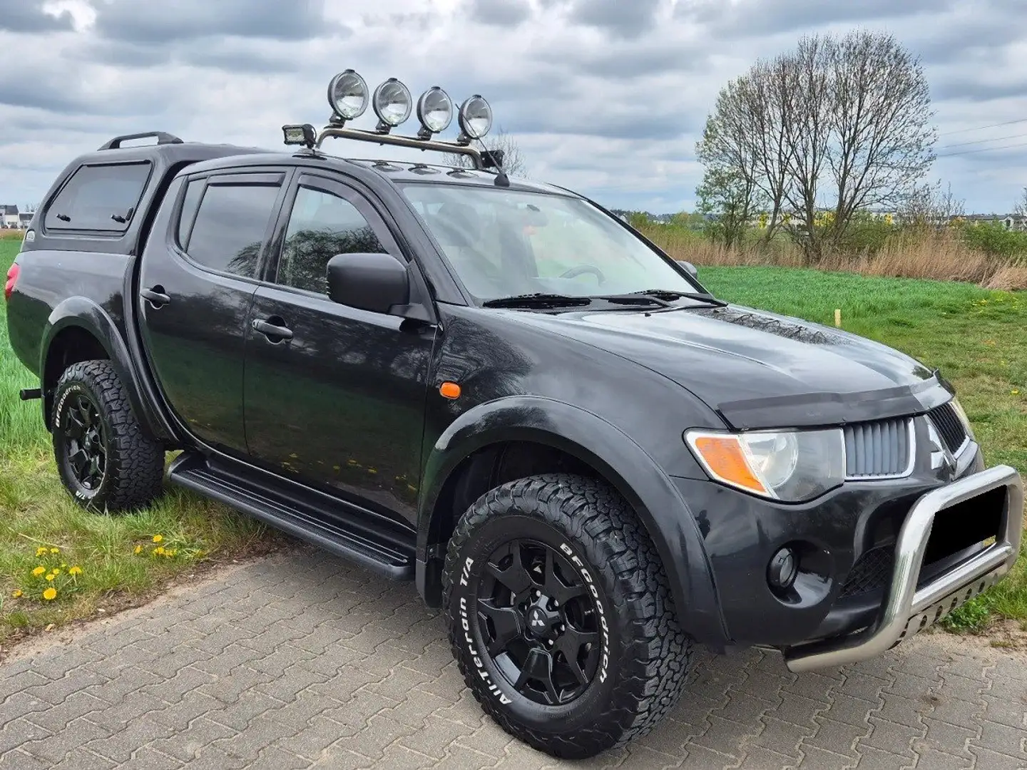 Mitsubishi L200 L200 Pick Up 4x4Intense Double Cab Schwarz - 1