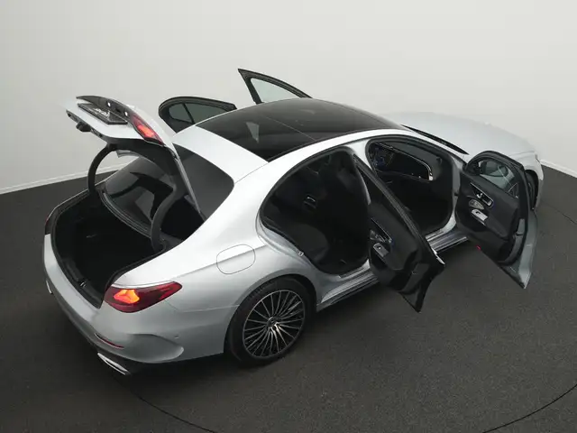 Mercedes-Benz E-Class view 15