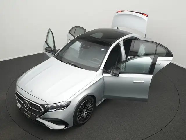 Mercedes-Benz E-Class view 14