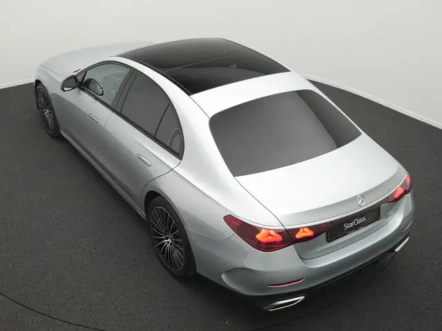 Mercedes-Benz E-Class view 13