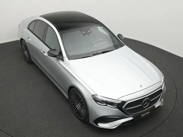 Mercedes-Benz E-Class view 12
