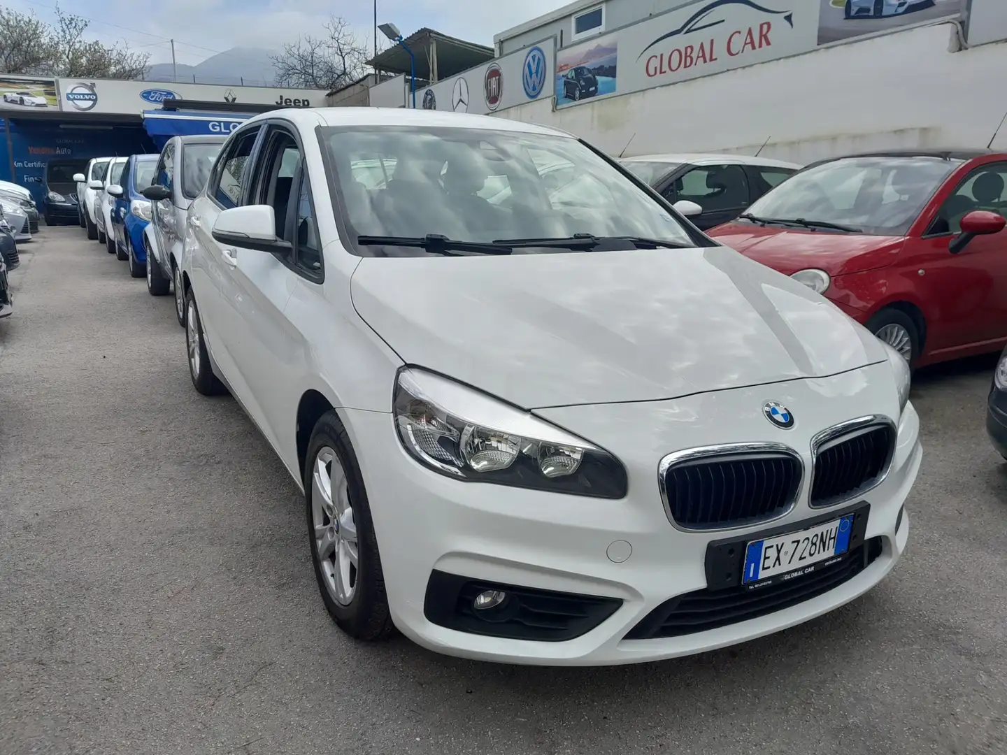 BMW 216 216d Active Tourer Luxury Bianco - 2