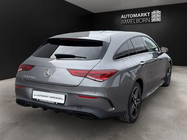 Mercedes-Benz Cla view 11