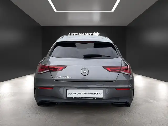 Mercedes-Benz Cla view 8