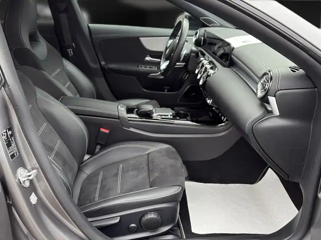 Mercedes-Benz Cla view 13
